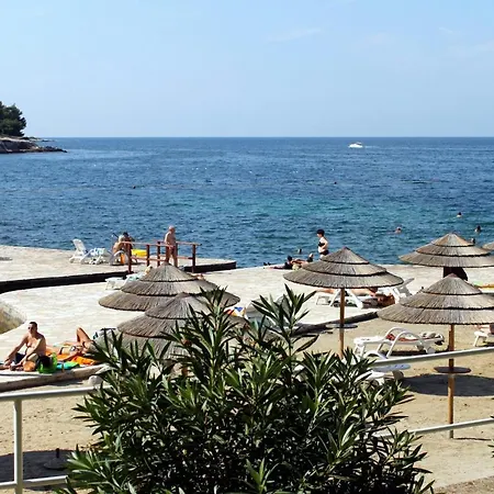 דירה With Parking Space - 7033 *