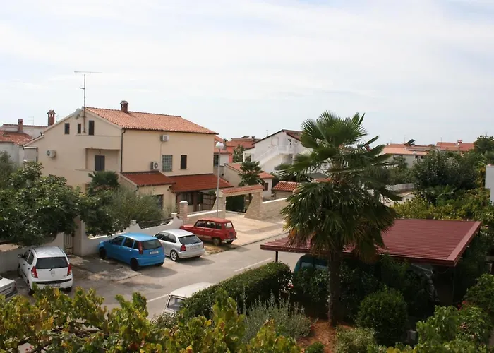 Appartement With Parking Space - 7033 Poreč