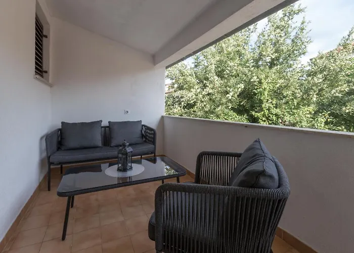 Appartement With Parking Space - 7033 Poreč