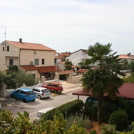 Apartmán With Parking Space - 7033 Poreč