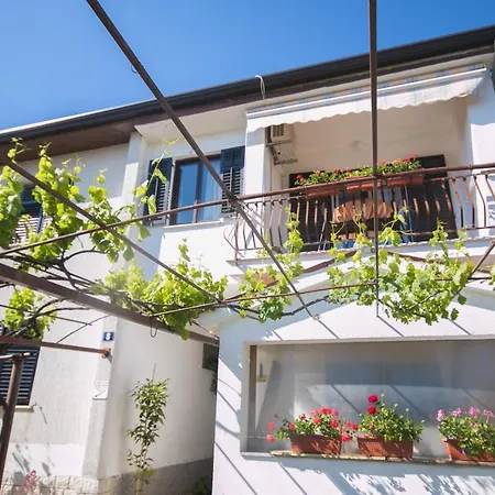 With Parking Space - 7033 Apartmán Poreč