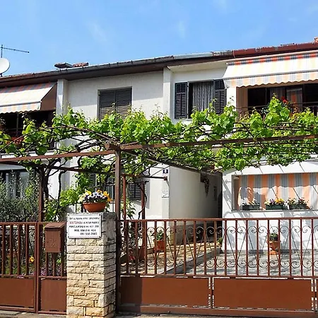 With Parking Space - 7033 Apartmán Poreč